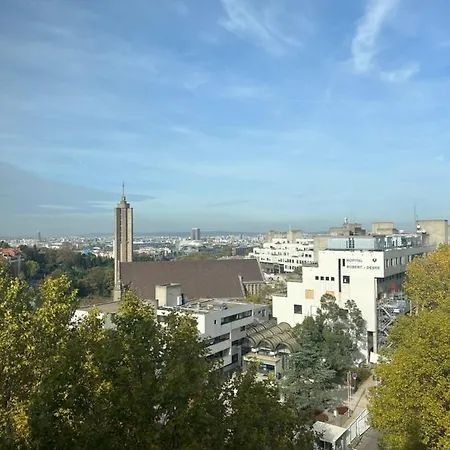 Apartment In With View, 15min To Center Paris