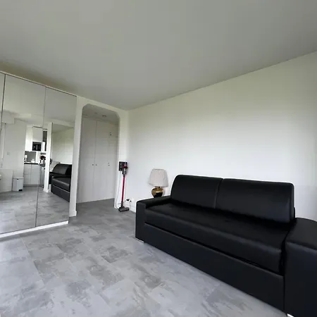 Apartment In With View, 15min To Center *