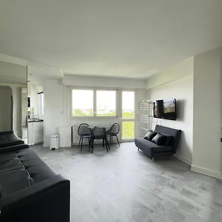 In With View, 15min To Center Apartment *