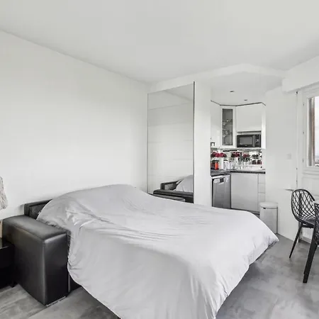 In With View, 15min To Center Apartment